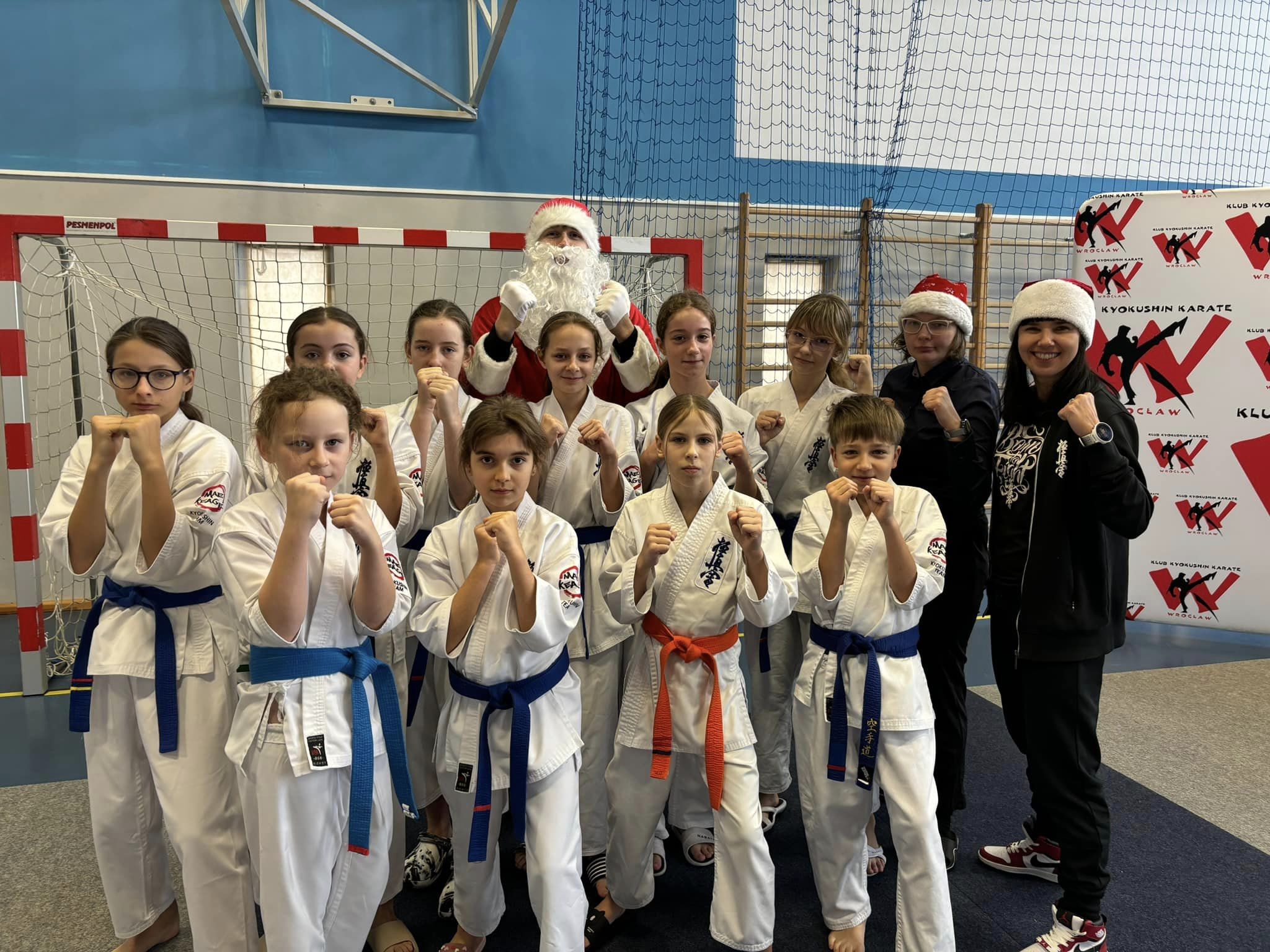 Mae Keage na Turnieju Mikołajkowym w Żurawinie